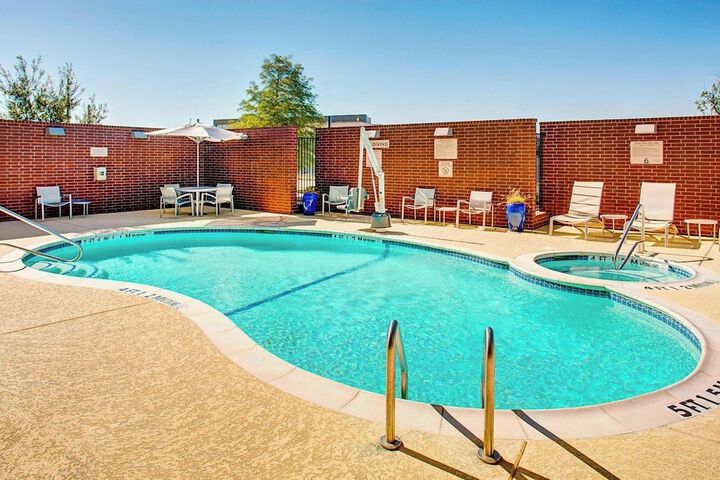 Hotel with Pool
