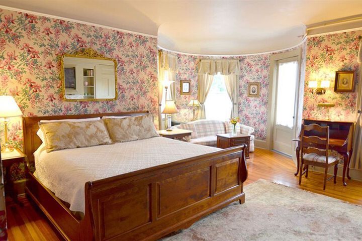 Room 16 of 155
