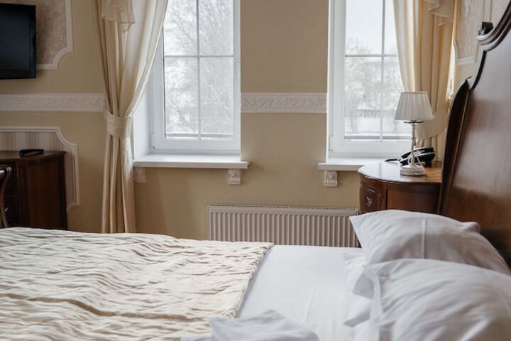 Room 5 of 64