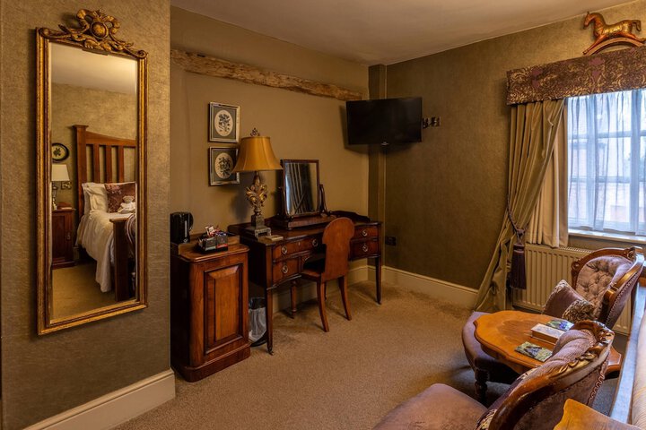 Room 27 of 57