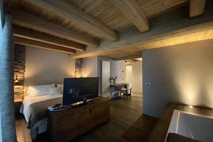 Room 7 of 98