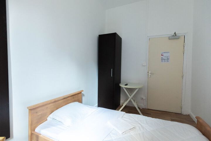 Room 3 of 17