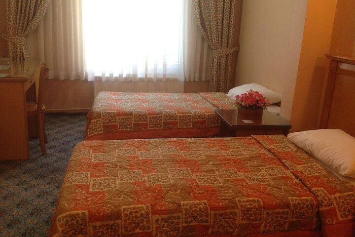 Room 10 of 22