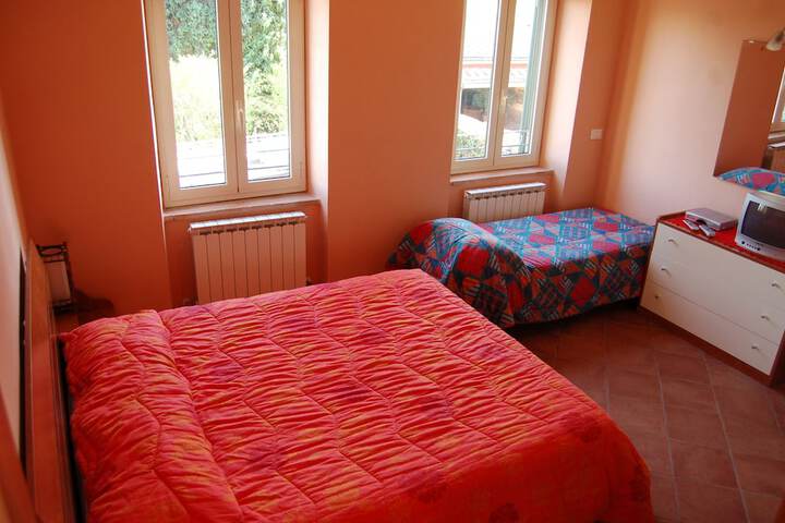 Room 3 of 18