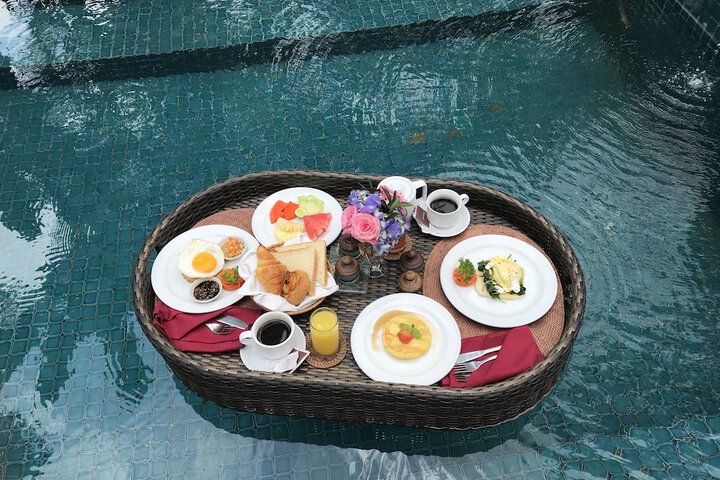 Breakfast/Coffee Service 84 of 109