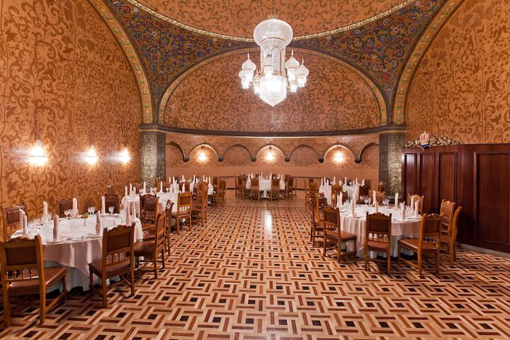 Ballroom/Hall 128 of 142