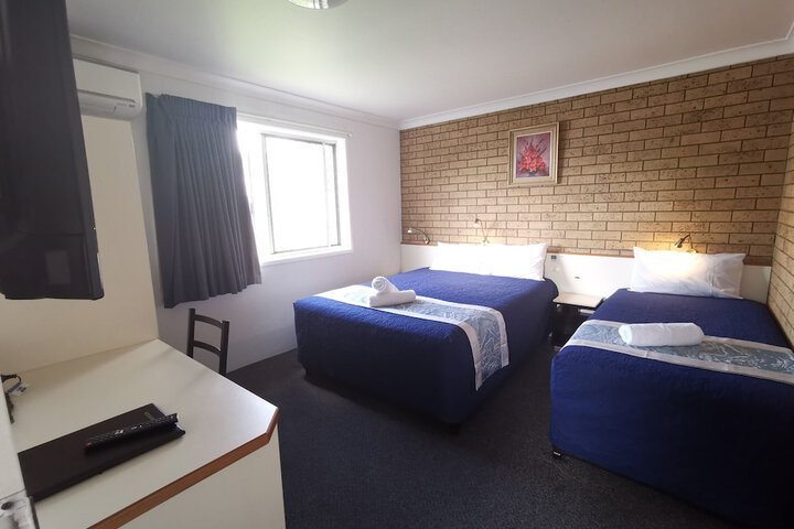 Room 54 of 79