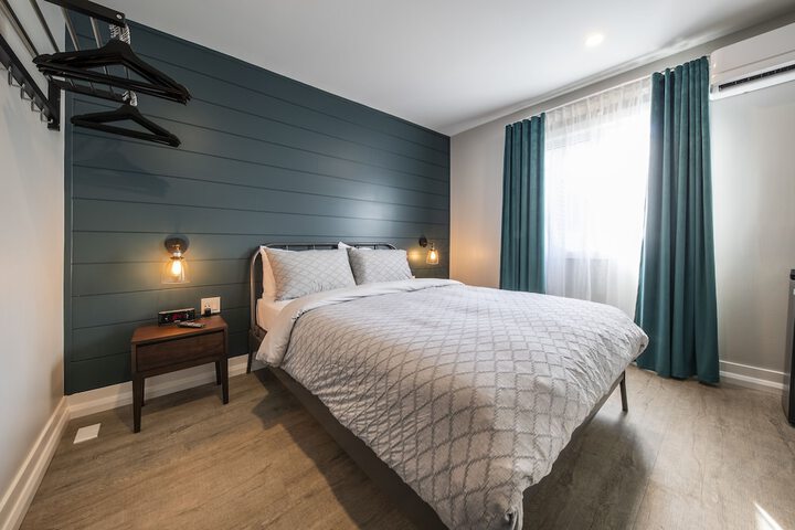 Room 18 of 48