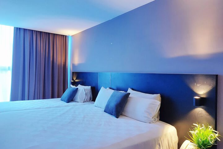 Room 18 of 28
