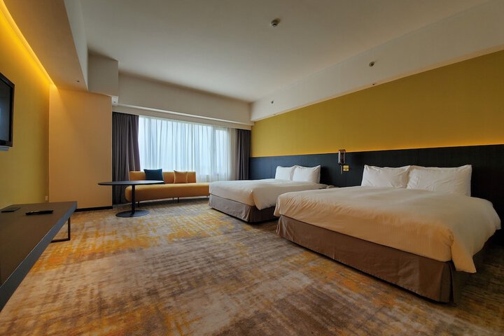 Room 12 of 65