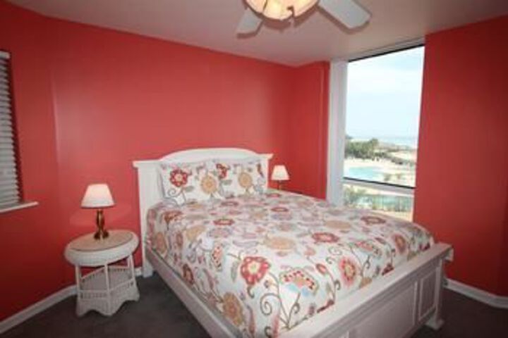 Room 18 of 65