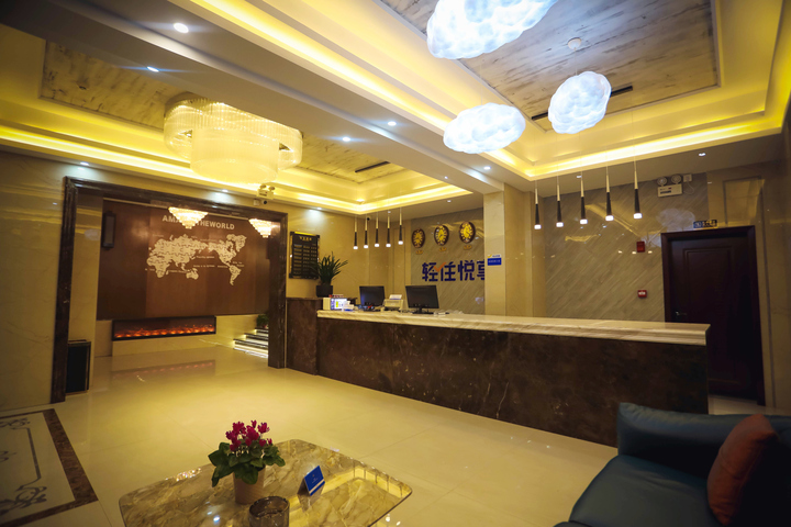 Hotel Interior 7 of 16