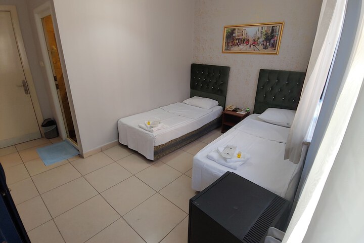 Room 21 of 39