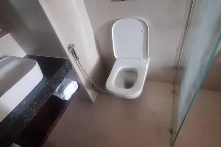 Room 14 of 19
