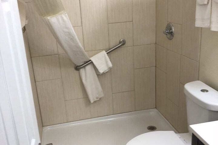 Room 3 of 17