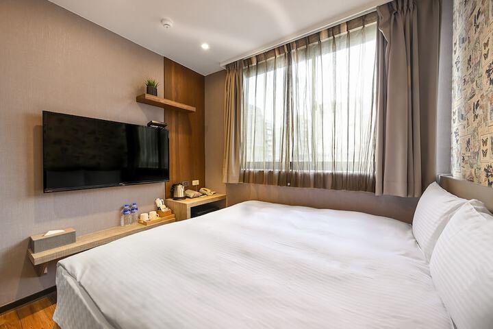 Room 7 of 78