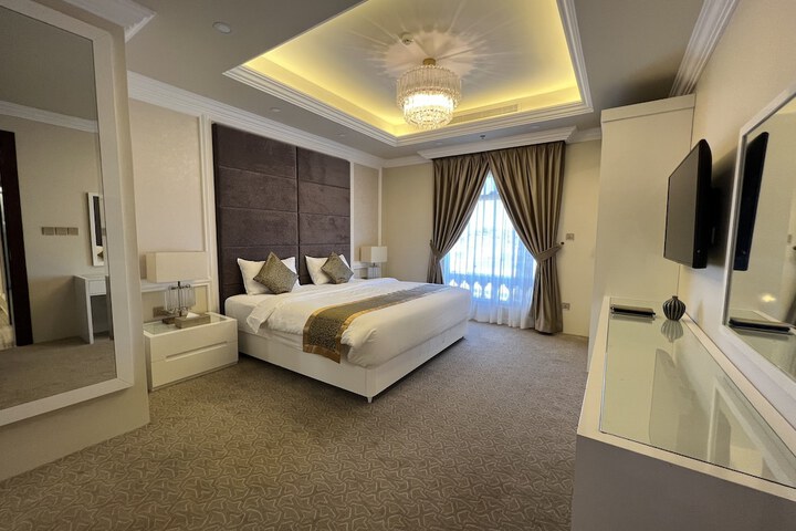 Room 20 of 104