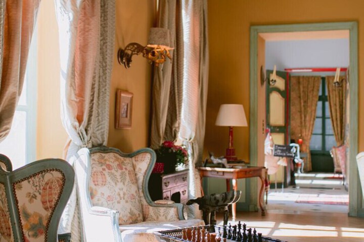 Lounge 59 of 68