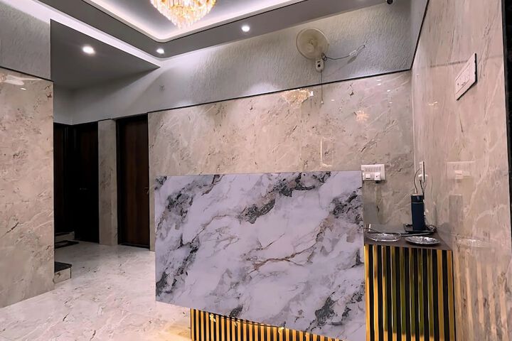 HOTEL AASI INN