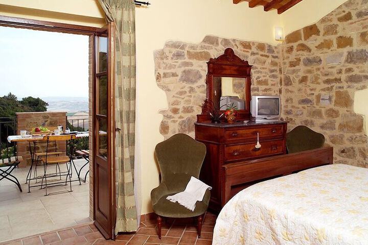 Room 8 of 29
