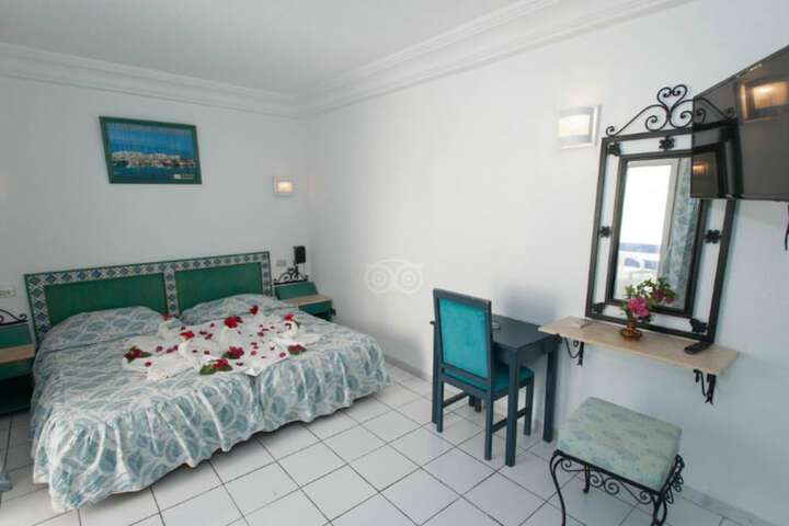 Room 6 of 60