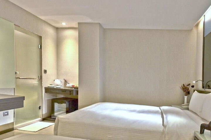 Room 21 of 45