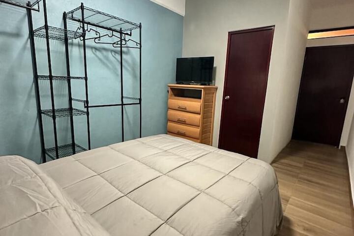 Room 3 of 27