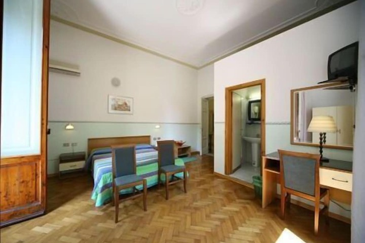 Room 2 of 22