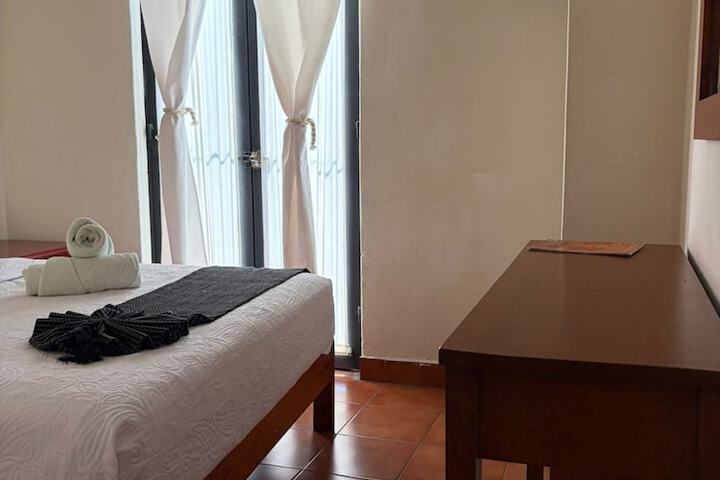 Room 150 of 242
