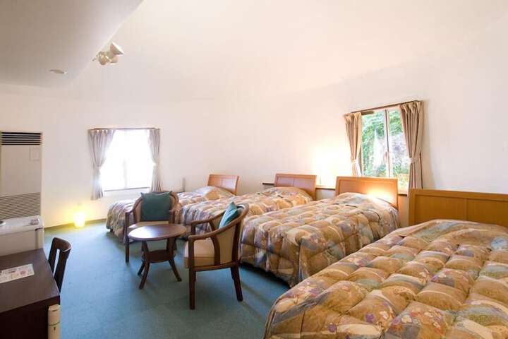 Room 13 of 49