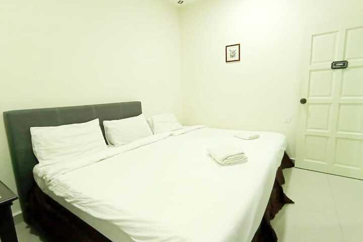 Room 17 of 45