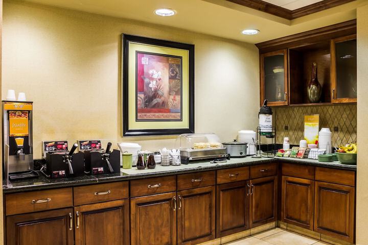 Breakfast area