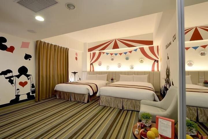 Room 20 of 39