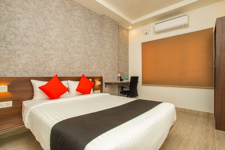 Room 12 of 27