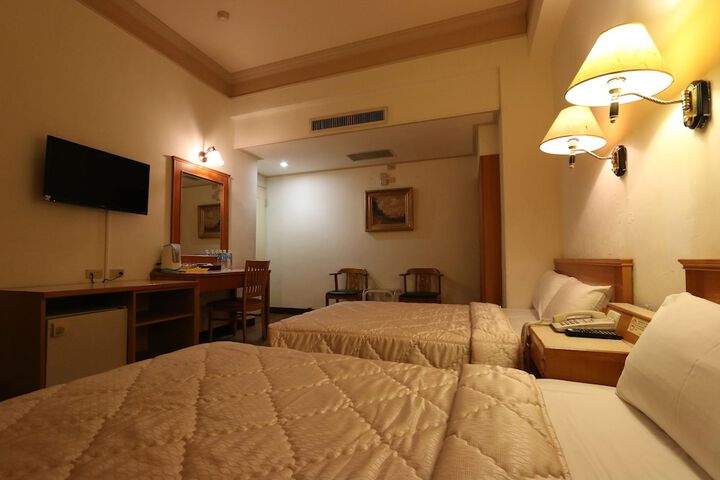 Room 31 of 64