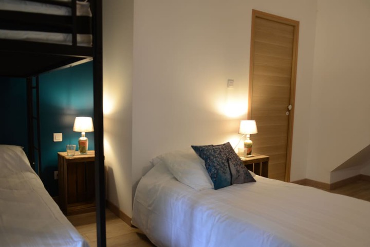 Room 7 of 8
