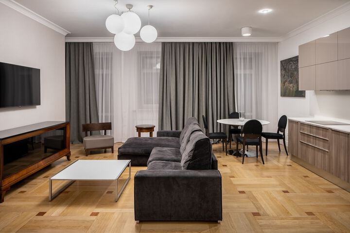 Room 15 of 38