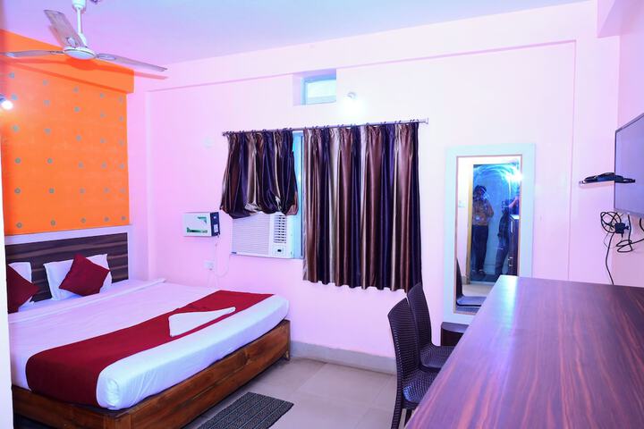 Room 14 of 16
