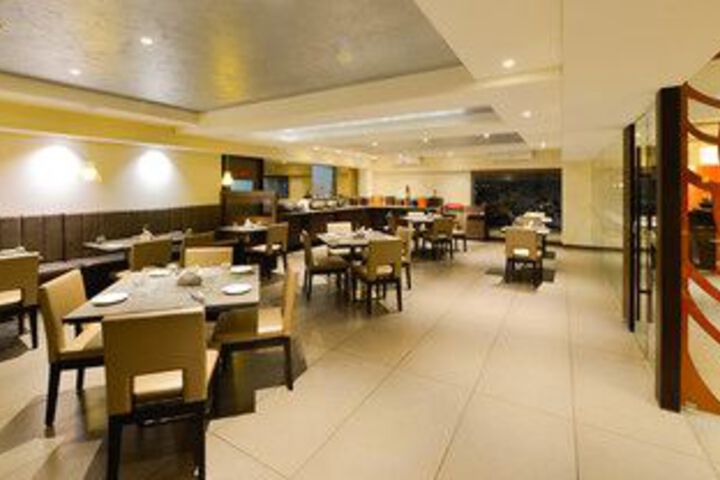 Dining 59 of 61