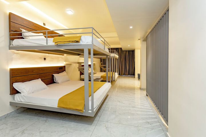 Room 42 of 58