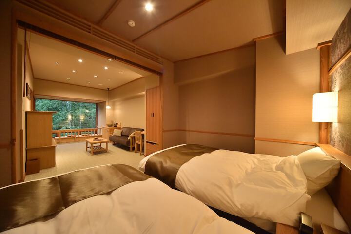 Room 7 of 73