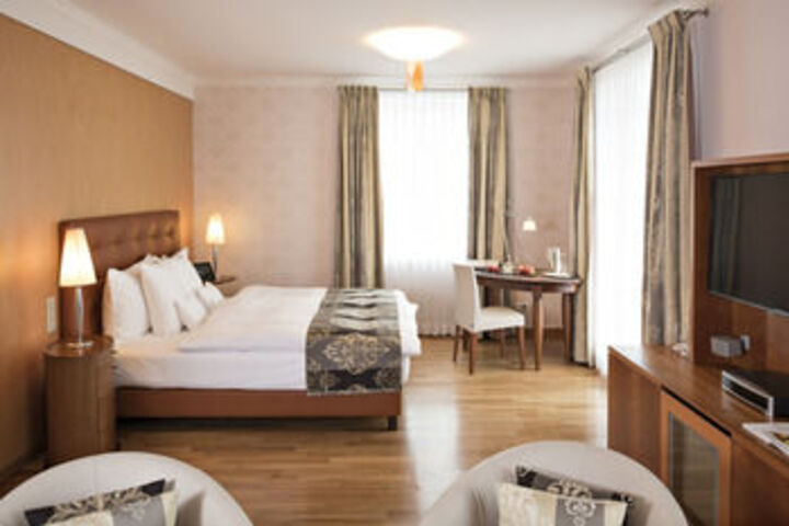 Room 46 of 93