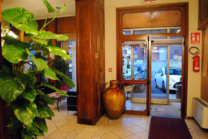 Hotel 3 of 36
