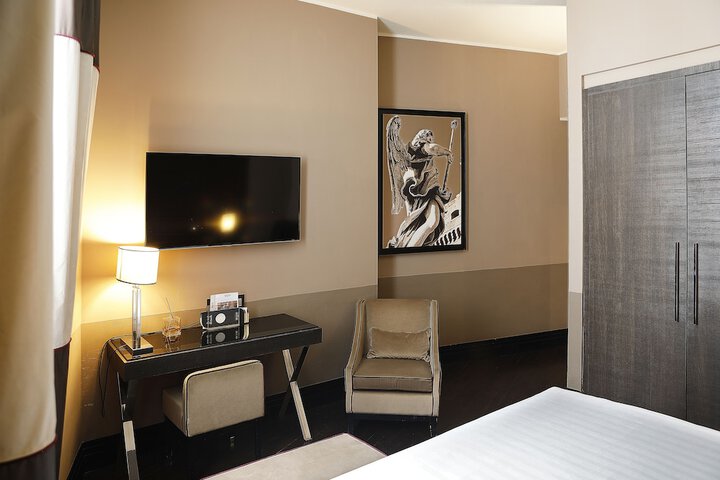 Room 36 of 79