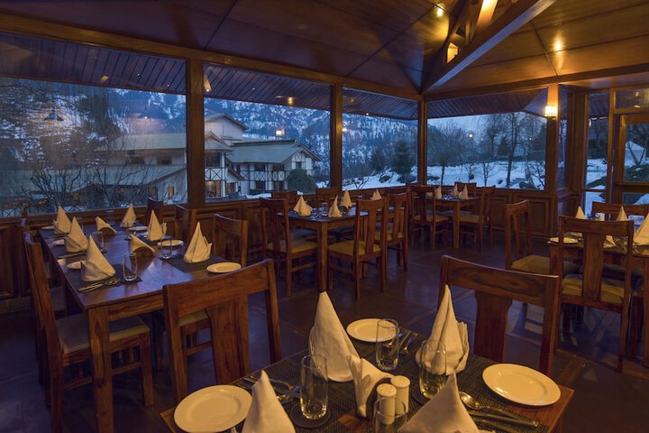 Dining 66 of 130