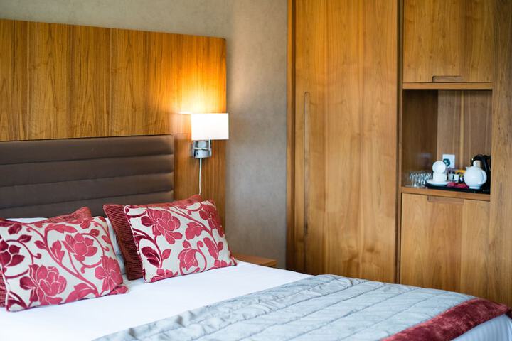 Room 10 of 48