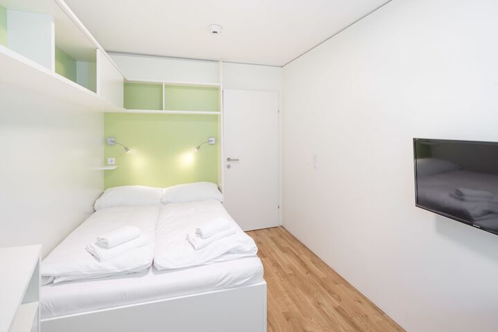 Room 28 of 56