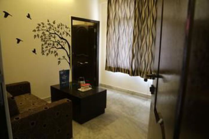 Room 18 of 23