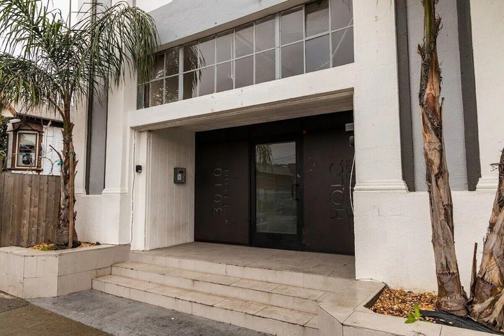 Image of Comfy Studio in West Oakland