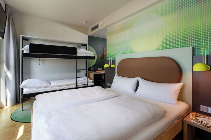 Room 14 of 51